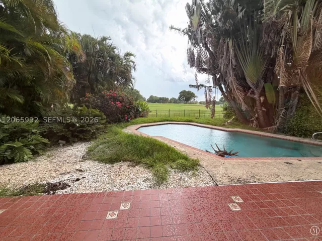 Продажа дома по адресу 485 S Shore Dr - фото 8994194