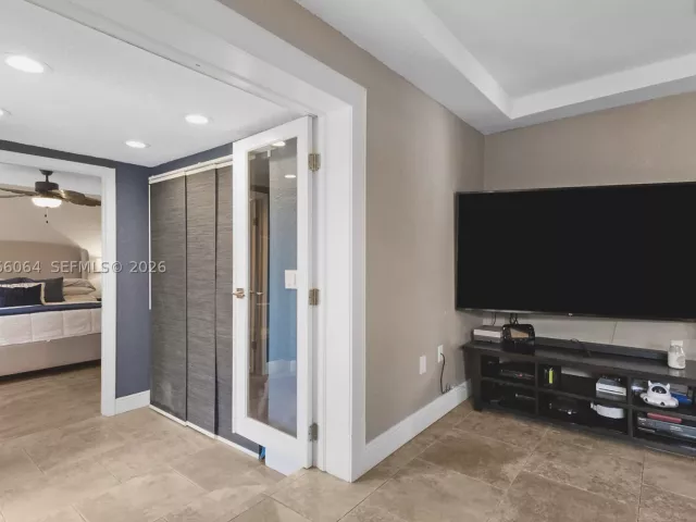 Продажа дома по адресу 3500 SW 13th St - фото 8988684