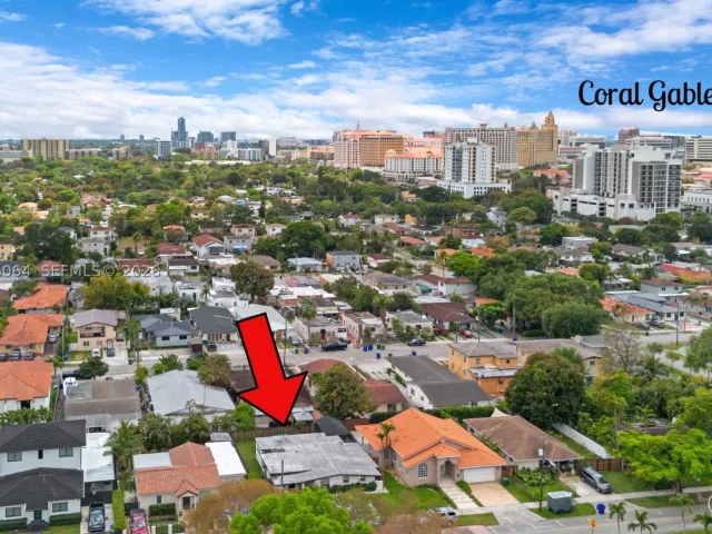 Продажа дома по адресу 3500 SW 13th St - фото 8988674
