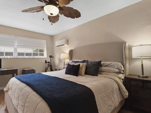 Продажа дома по адресу 3500 SW 13th St - фото 8988700