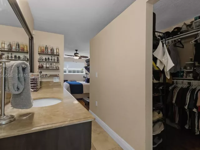 Продажа дома по адресу 3500 SW 13th St - фото 8988704