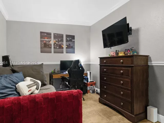 Продажа дома по адресу 3500 SW 13th St - фото 8988713