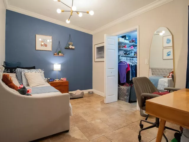 Продажа дома по адресу 3500 SW 13th St - фото 8988716