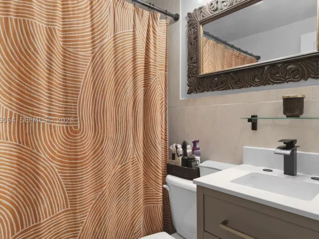 Продажа дома по адресу 3500 SW 13th St - фото 8988719