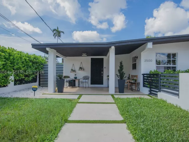 Продажа дома по адресу 3500 SW 13th St - фото 8988733