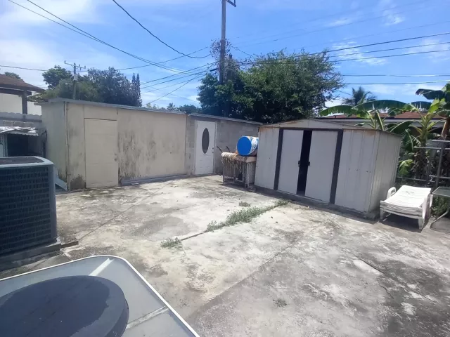 Продажа дома по адресу 3180 NW 49TH Street - фото 9353556