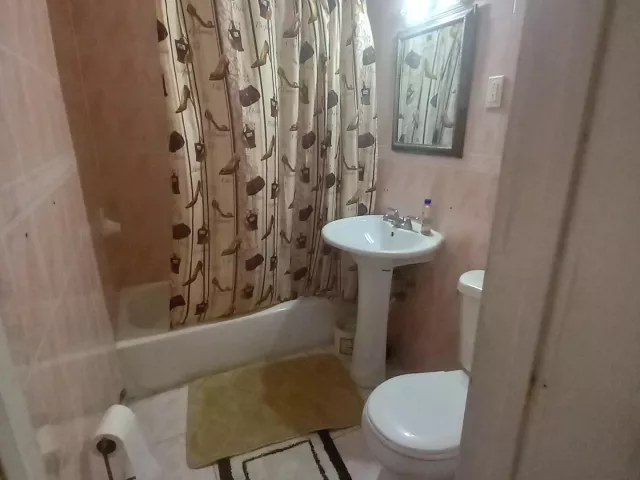 Продажа дома по адресу 3180 NW 49TH Street - фото 9353559