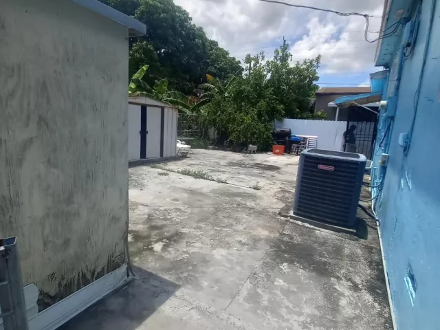Продажа дома по адресу 3180 NW 49TH Street - фото 9353548