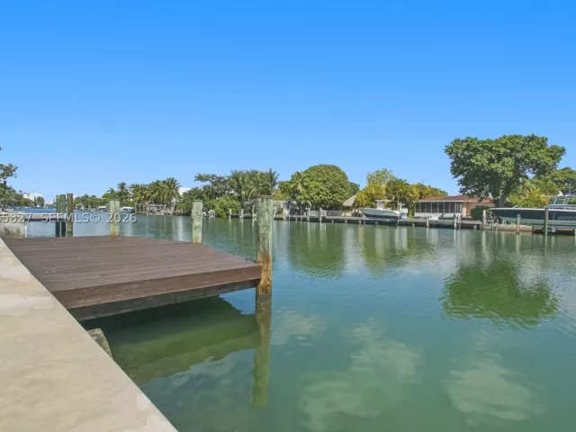 Продажа дома по адресу 1525 Calais Dr - фото 9385897