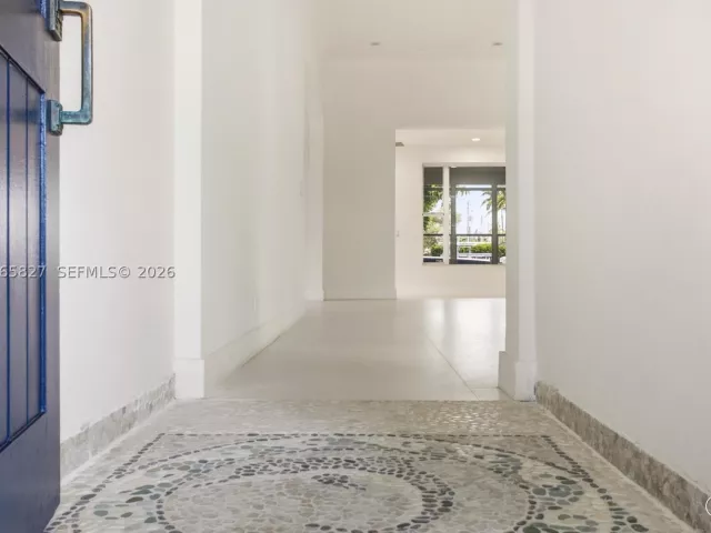 Продажа дома по адресу 1525 Calais Dr - фото 9385899