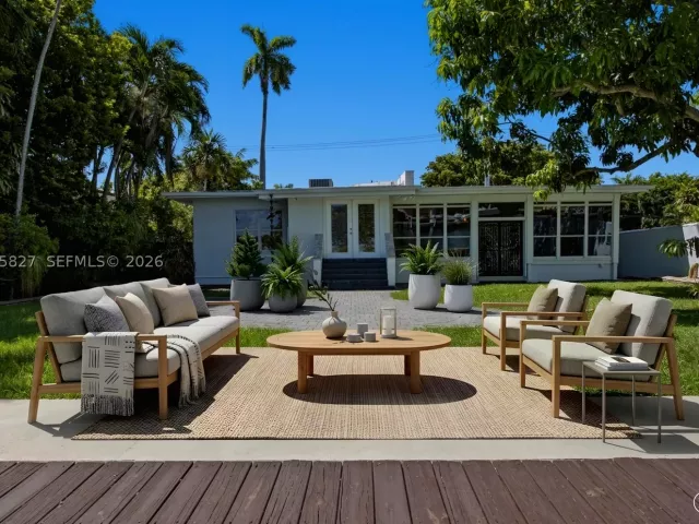 Продажа дома по адресу 1525 Calais Dr - фото 9385888