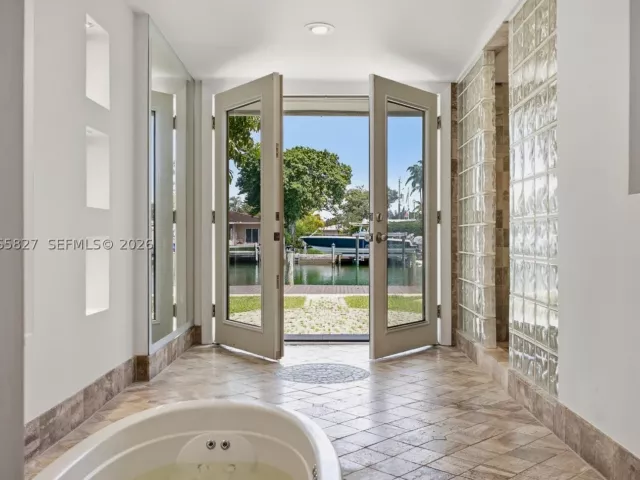 Продажа дома по адресу 1525 Calais Dr - фото 9385890