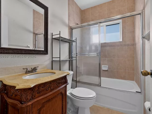Продажа дома по адресу 6776 SW 22nd St - фото 9259748