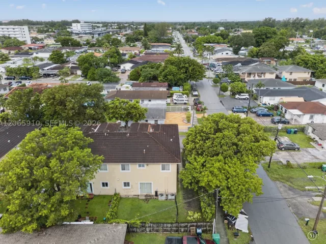 Продажа дома по адресу 6776 SW 22nd St - фото 9259762