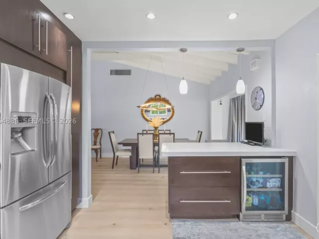 Продажа дома по адресу 810 Venetia Ave - фото 8996233
