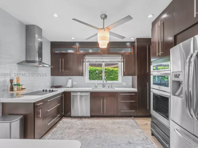 Продажа дома по адресу 810 Venetia Ave - фото 8996234