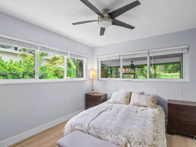 Продажа дома по адресу 810 Venetia Ave - фото 8996238