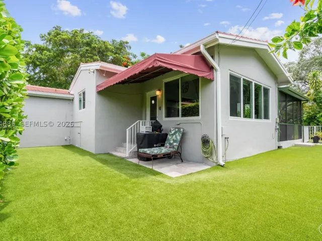 Продажа дома по адресу 810 Venetia Ave - фото 8996247