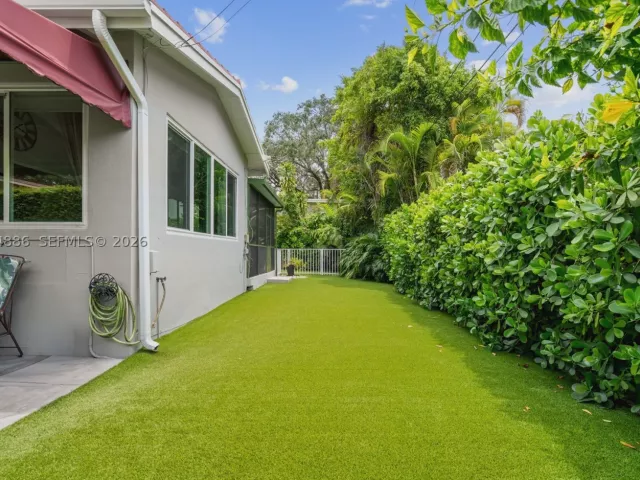 Продажа дома по адресу 810 Venetia Ave - фото 8996251