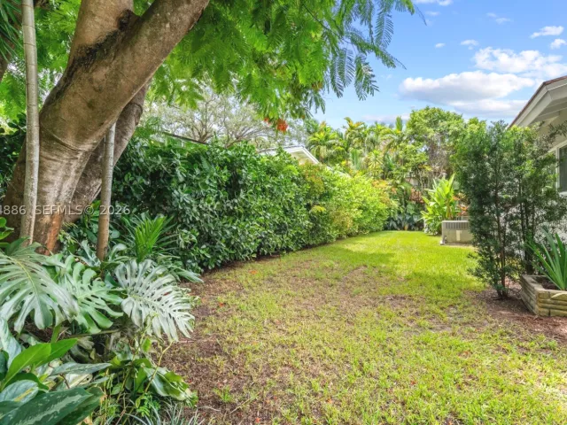 Продажа дома по адресу 810 Venetia Ave - фото 8996252