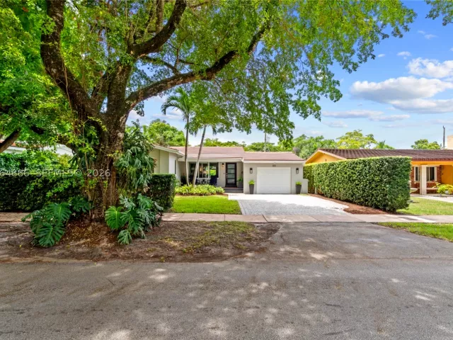 Продажа дома по адресу 810 Venetia Ave - фото 8996260