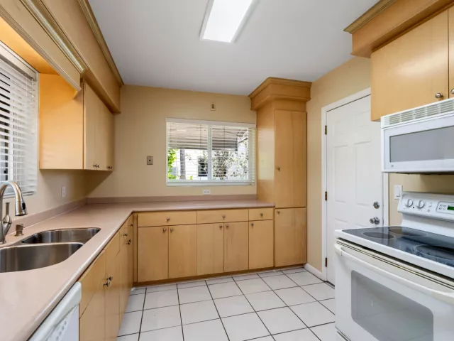 Продажа дома по адресу 360 PALMETTO Street - фото 9034504