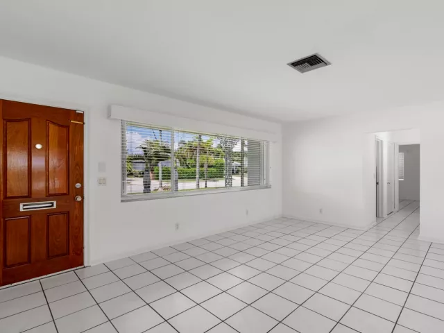 Продажа дома по адресу 360 PALMETTO Street - фото 9034506