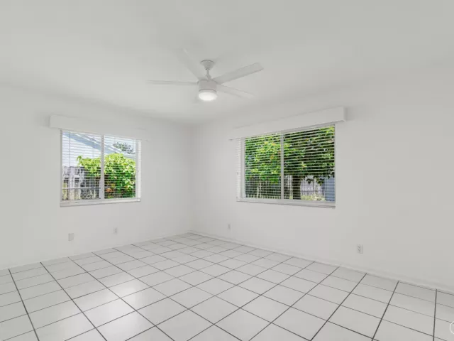 Продажа дома по адресу 360 PALMETTO Street - фото 9034507