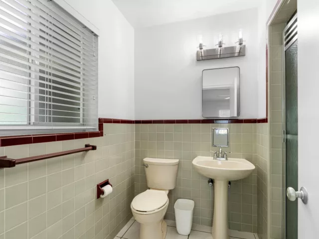 Продажа дома по адресу 360 PALMETTO Street - фото 9034509