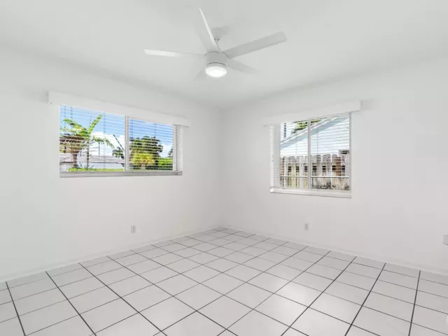 Продажа дома по адресу 360 PALMETTO Street - фото 9034510