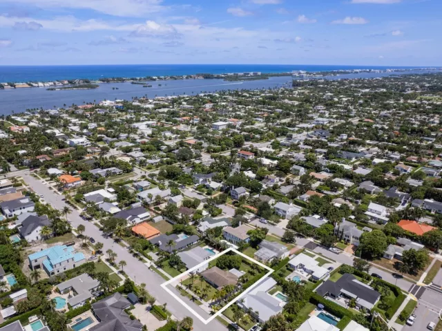 Продажа дома по адресу 360 PALMETTO Street - фото 9034521