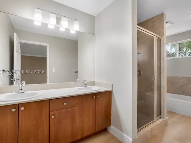 Продажа дома по адресу 2929 SW 18th terrace - фото 9268005