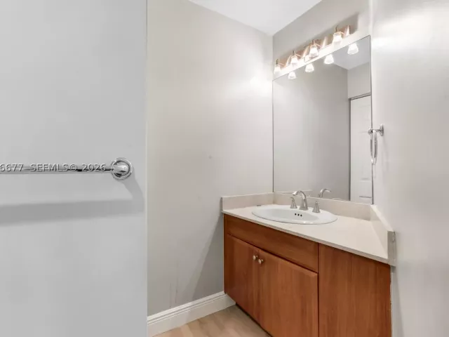 Продажа дома по адресу 2929 SW 18th terrace - фото 9268010