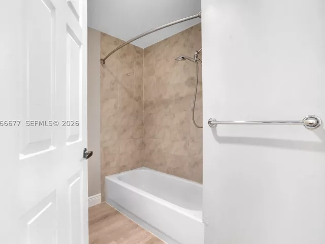 Продажа дома по адресу 2929 SW 18th terrace - фото 9268011