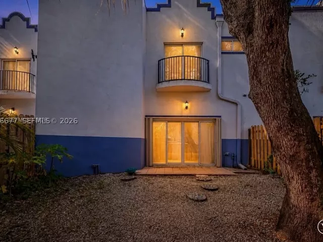 Продажа дома по адресу 2929 SW 18th terrace - фото 9268016