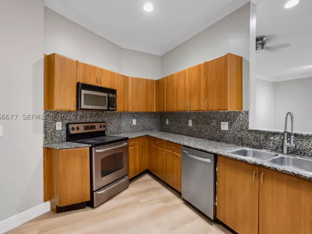 Продажа дома по адресу 2929 SW 18th terrace - фото 9267996