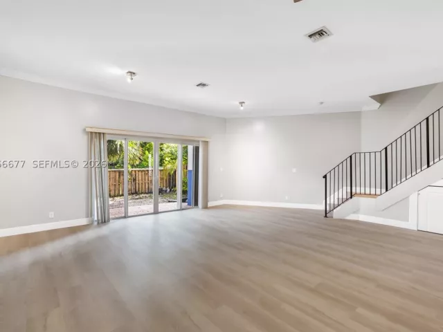 Продажа дома по адресу 2929 SW 18th terrace - фото 9268000