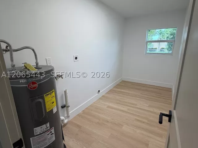 Продажа дома по адресу 110 NE 17th Ct - фото 9037625