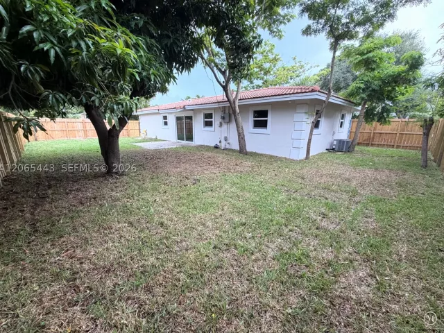 Продажа дома по адресу 110 NE 17th Ct - фото 9037640