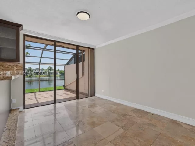 Продажа дома по адресу 1217 NW 122nd Ter - фото 9035359