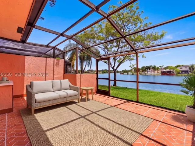 Продажа дома по адресу 1217 NW 122nd Ter - фото 9035375