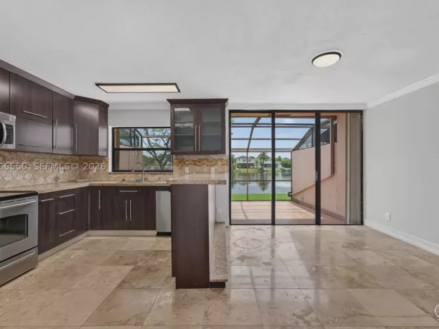 Продажа дома по адресу 1217 NW 122nd Ter - фото 9035358