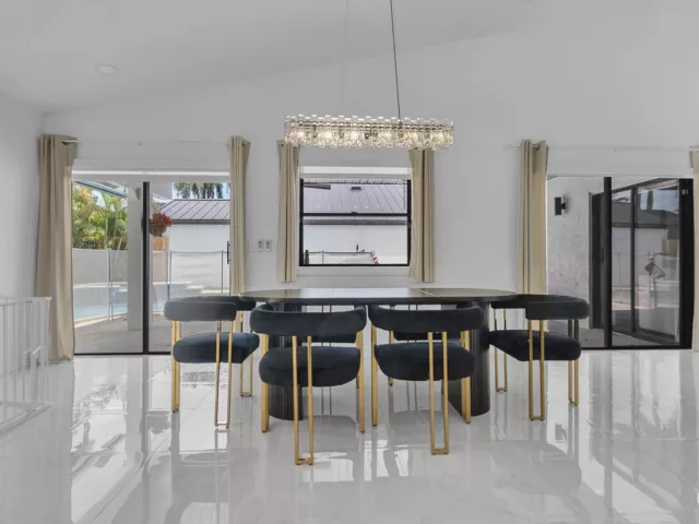 Продажа дома по адресу 21641 SUTTERS Lane - фото 9043868