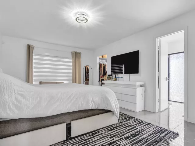 Продажа дома по адресу 21641 SUTTERS Lane - фото 9043873