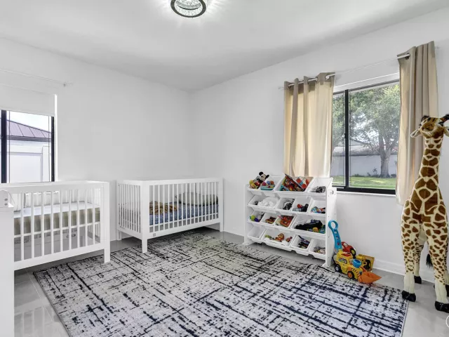 Продажа дома по адресу 21641 SUTTERS Lane - фото 9043878