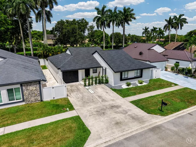 Продажа дома по адресу 21641 SUTTERS Lane - фото 9043893