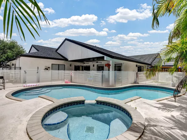 Продажа дома по адресу 21641 SUTTERS Lane - фото 9043861