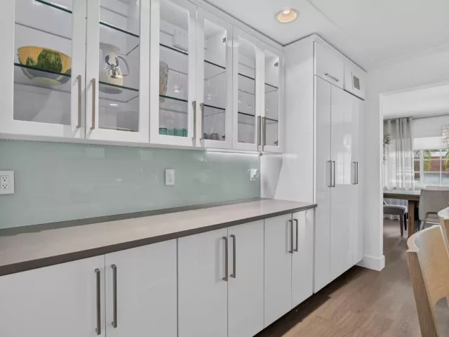 Продажа дома по адресу 335 NE 7th Street - фото 9310942
