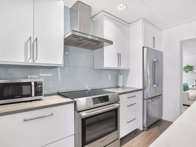 Продажа дома по адресу 335 NE 7th Street - фото 9310943