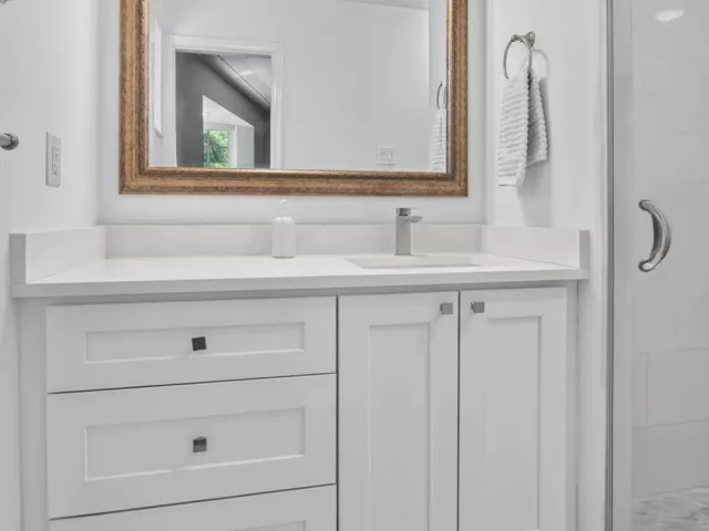 Продажа дома по адресу 335 NE 7th Street - фото 9310961